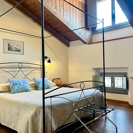 Greif Boutique Juna Ауризина