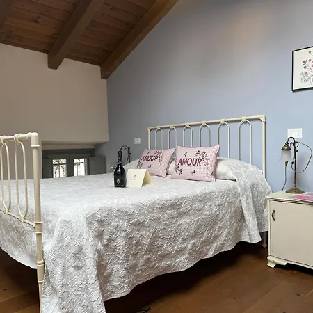 Greif Boutique Juna Ауризина